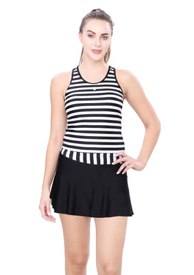 TANKINI : STYLISH AND FLATTERING THIS YWO -PIECE.