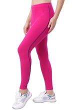 Load image into Gallery viewer, ESSENTIAL TRACK PANTS