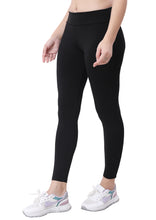Load image into Gallery viewer, WOMEN PRINTED TRACK PANT WITH ZIP POCKET