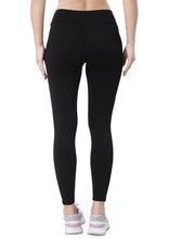 Load image into Gallery viewer, WOMEN PRINTED TRACK PANT WITH ZIP POCKET
