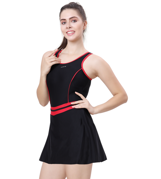 LACTRA RACER-BACK SWIMDRESS WITH BOYLEG