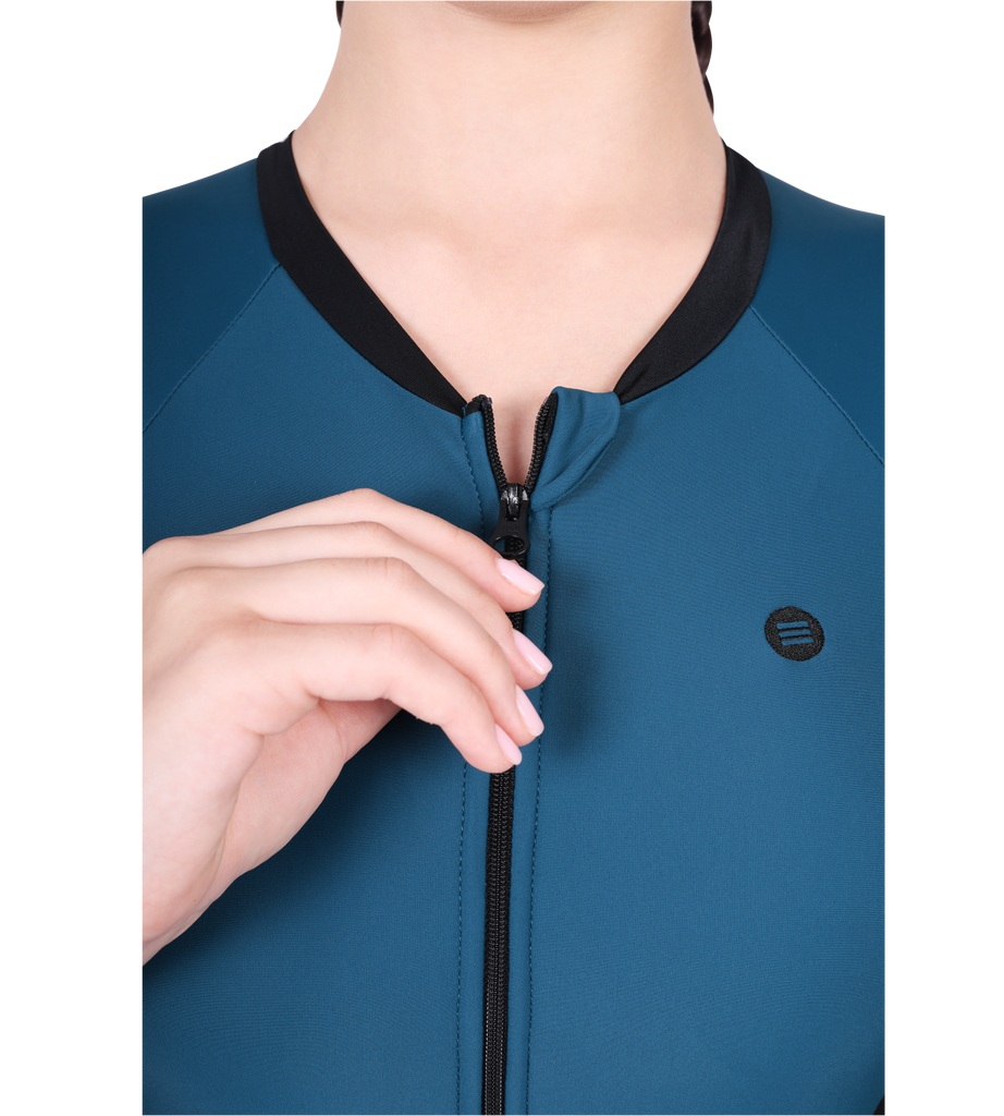 LACTRA KNEE SUIT WITH FRONT ZIP
