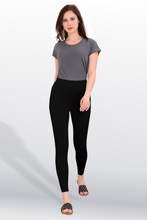 Load image into Gallery viewer, ESSENTIAL TRACK PANT WITH SIDE POCKET