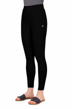 Load image into Gallery viewer, ESSENTIAL TRACK PANT WITH SIDE POCKET